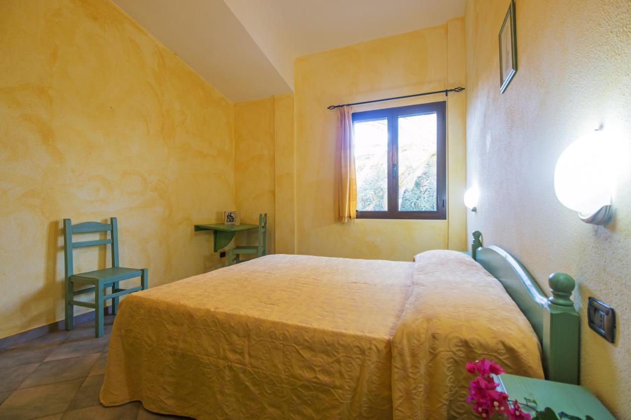 Appartamento Gli Ontani Cala Liberotto Kültér fotó